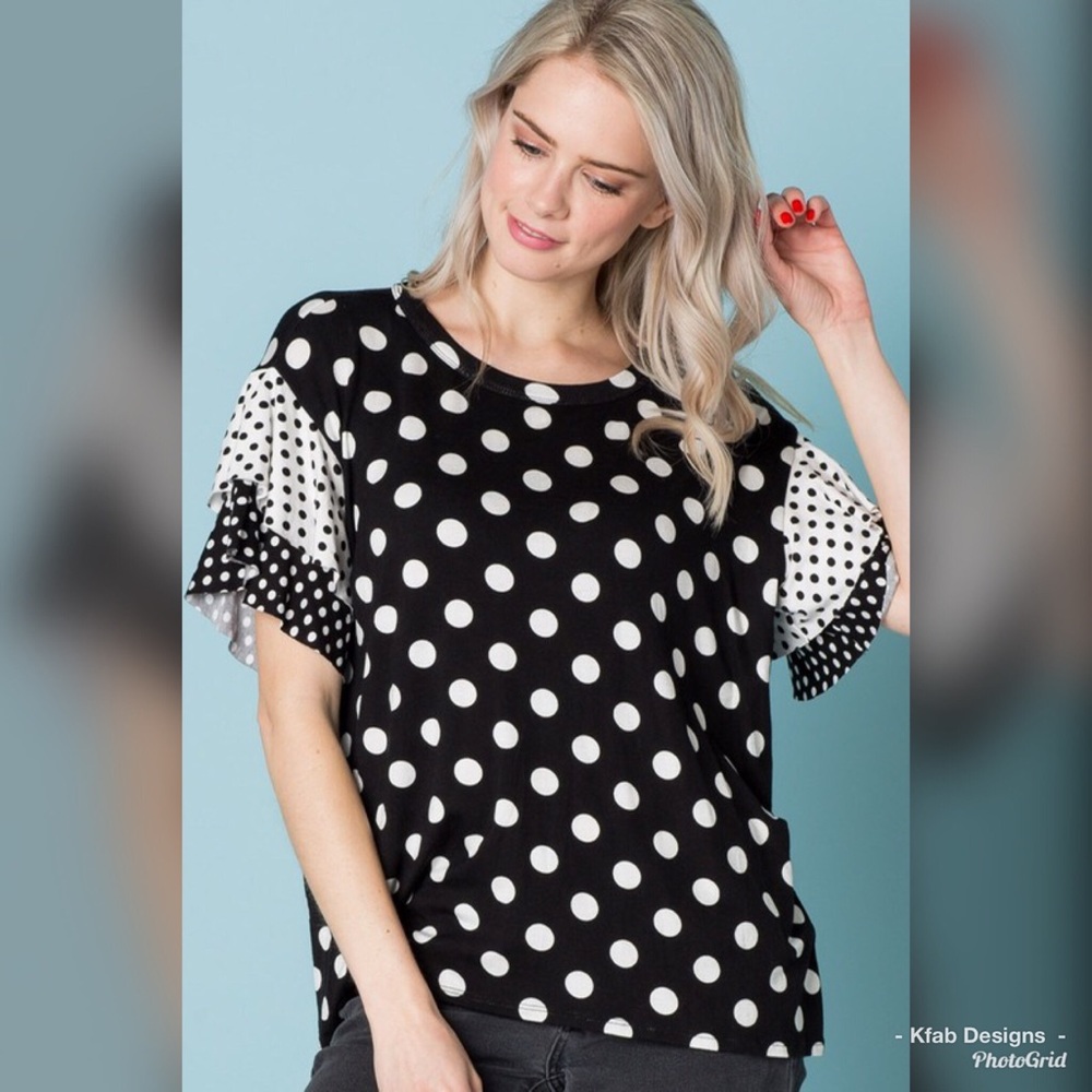🥰LAST 1! Double Ruffle Contrast Polka Dot Top! - Picture 5 of 7